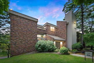 2300 W Good Hope Rd Unit 242, Milwaukee, WI 53209