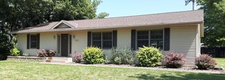521 1st St N, Cannon Falls, MN 55009