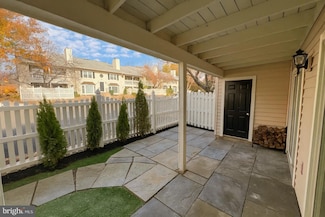 10195A Ashbrooke Ct Unit 109, Oakton, VA 22124