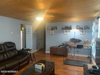 558 Lloyd Rd, Toms River, NJ 08753