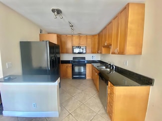 203 Stratford O, West Palm Beach, FL 33417