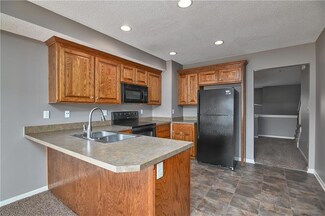 1855 W Spruce St, Olathe, KS 66061