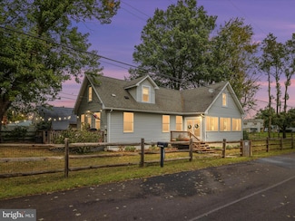 7616 Bay St, Pasadena, MD 21122