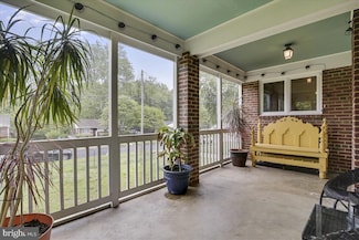 7315 Marc Dr, Falls Church, VA 22042