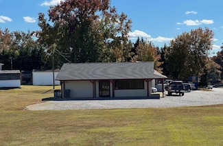 218 Roanoke Rapids Rd, Gaston, NC 27832