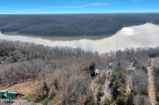 950 Lakeview Dr, Bloomfield, KY 40008
