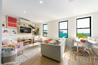 645 Knickerbocker Ave Unit 3, Brooklyn, NY 11221