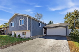 1081 Hunter St, Lombard, IL 60148