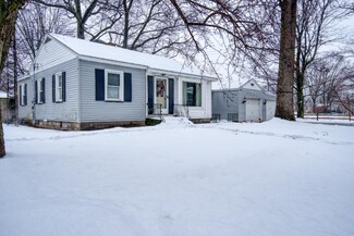 1765 Winchester Dr, Muskegon, MI 49441