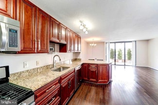 4242 E West Hwy Unit 416, Chevy Chase, MD 20815