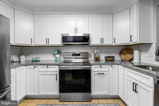 25 S Church Rd Unit 165, Maple Shade, NJ 08052