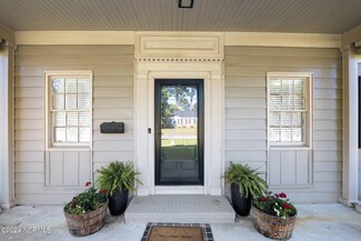 1221 Sutton Dr, Kinston, NC 28501
