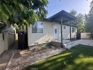 18702 W Cohasset St, Los Angeles, CA 91306