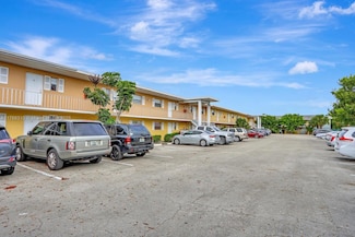 1501 Crescent Cir Unit C22, West Palm Beach, FL 33403