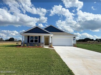 151 Mill St, Lucedale, MS 39452