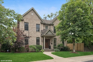 42 Lincoln St, Glenview, IL 60025