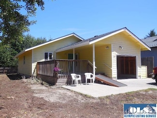 1839 W 13th St, Port Angeles, WA 98363