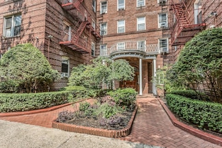 111-39 76th Rd Unit B7, Forest Hills, NY 11375