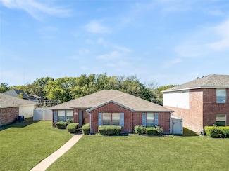 732 Meandering Dr, Cedar Hill, TX 75104