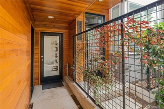 4044 California Ave SW Unit B, Seattle, WA 98116