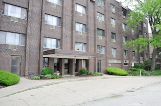 4624 N Commons Dr Unit 306E, Chicago, IL 60656