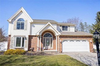 20 Cranwood Ln, Orchard Park, NY 14127