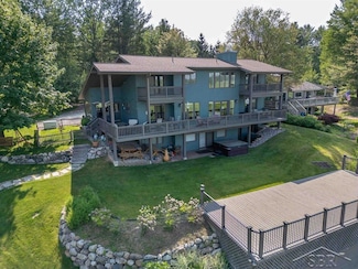 4394 N Francis Shores Ave, Sanford, MI 48657