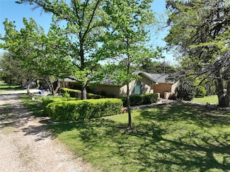 1324 Bluebird Ln, Midlothian, TX 76065