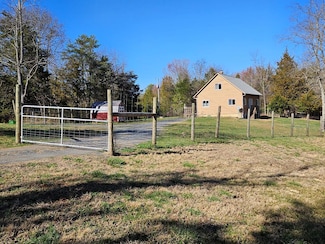 1859 Manteo Rd, Buckingham, VA 23921