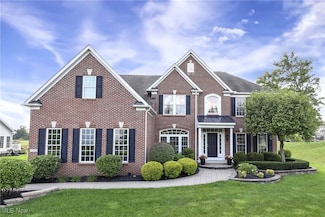 7250 Capilano Dr, Solon, OH 44139
