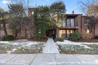 284 Willowbrook Dr, North Brunswick, NJ 08902