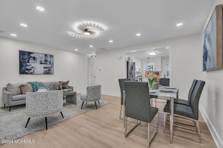 713A Dorchester Dr, Lakewood, NJ 08701