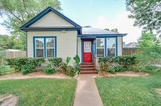135 5th St, Sugar Land, TX 77498