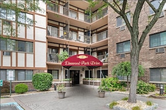 2 Elmwood Park Dr Unit 404, Staten Island, NY 10314