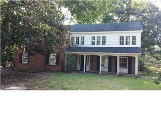 1117 3rd Ave, Kingstree, SC 29556