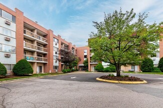 4975 Washington St Unit 313, West Roxbury, MA 02132