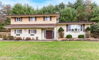 308 Overbrook Ave, Dallas, PA 18612
