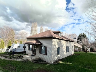 201 W Woodworth St, Colton, WA 99113