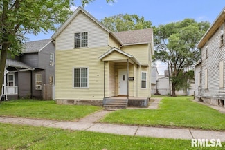 1826 W 1st St, Davenport, IA 52802
