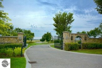 7839 Turnberry Cir, Williamsburg, MI 49690