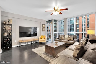 1025 1st St SE Unit 602, Washington, DC 20003