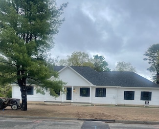 10 Nolan Ln, Agawam, MA 01030