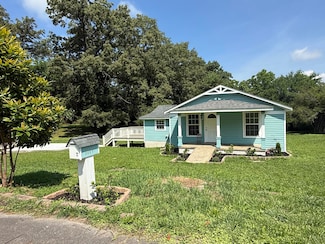 1017 Broadway Ave, Bridgeport, AL 35740