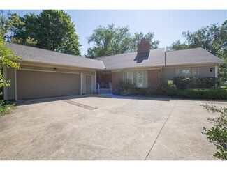 835 S 15th St, Sebring, OH 44672