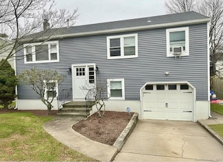 3 Donna Dr, Norwalk, CT 06854