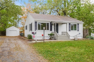 513 E Poplar St, Olathe, KS 66061