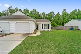 122 Gooding Dr, Havelock, NC 28532