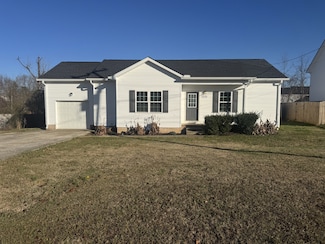 1225 Kendall Dr, Clarksville, TN 37042