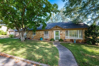 636 Skyline Dr, North Little Rock, AR 72116