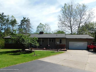 568 Waverly Rd, Dimondale, MI 48821